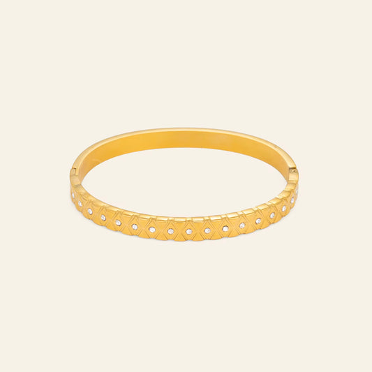 Vintage Hexagon Faceted Zircon Bangle – 18K Gold Plated ✨