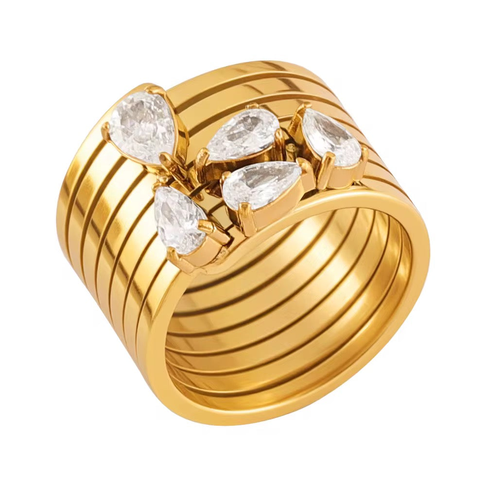 Butterfly Wing Zircon Statement Ring – 18K Gold Plated ✨