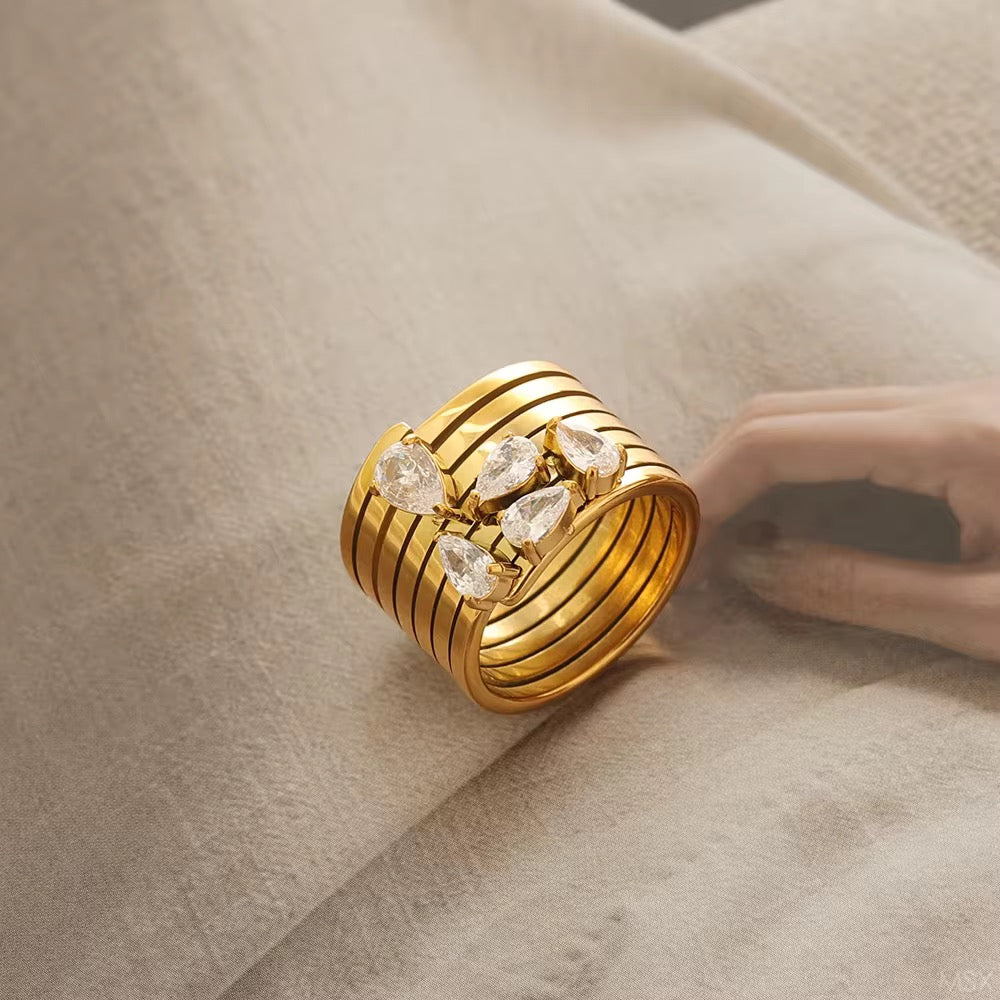 Butterfly Wing Zircon Statement Ring – 18K Gold Plated ✨