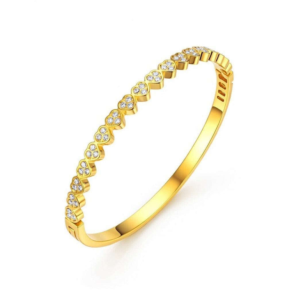 Heart Link Zircon Bangle – 18K Gold Plated ✨